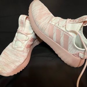 Pink Addidas Kaptir tennis shoes